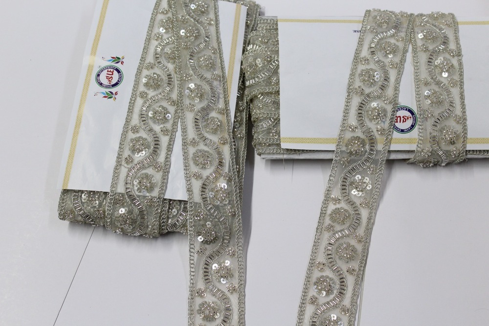 CUT dana lace & fancy lace