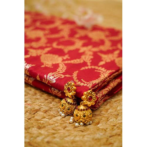 Red Handwoven Banarsi Embroidery Saree