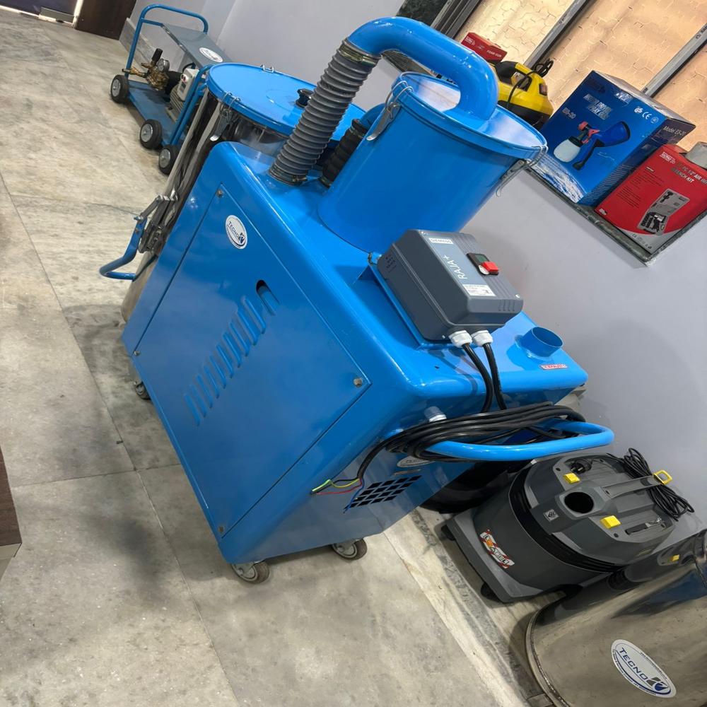 Industrial Vacuum Cleaner - Voltage: 220-240 Volt (V)