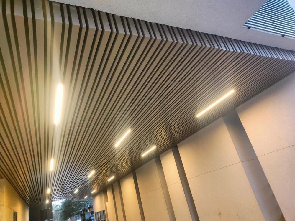 Multi Baffle Metal Ceiling