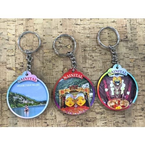 Wooden Nainital Keychain - Color: Multicolor