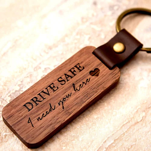 Natural Bark Edge Wooden Keychain - Color: Brown