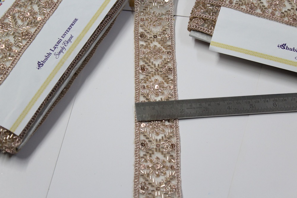 Sequence Cut Dana Lace - Color: Golden