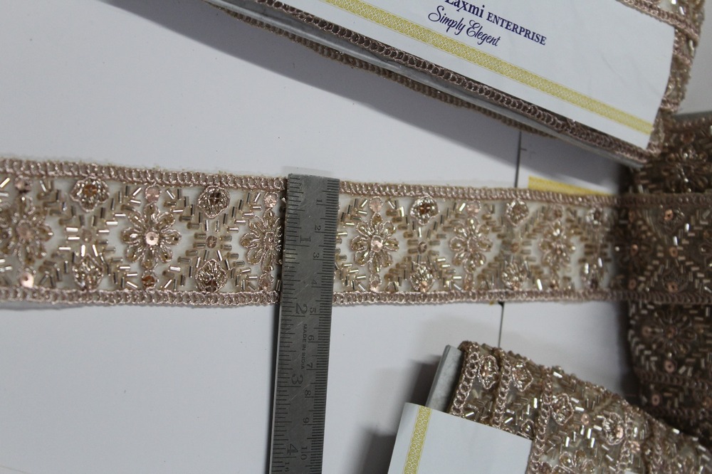 Sequence Cut Dana Lace - Color: Golden