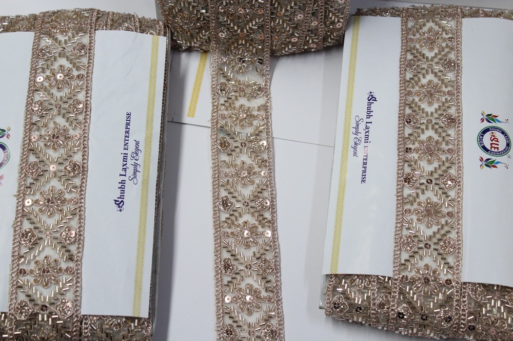 Sequence Cut Dana Lace - Color: Golden