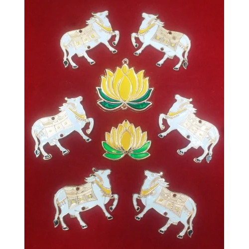 8 Pes Cow And Lotus Kamal Meenakari Set - Color: Golden