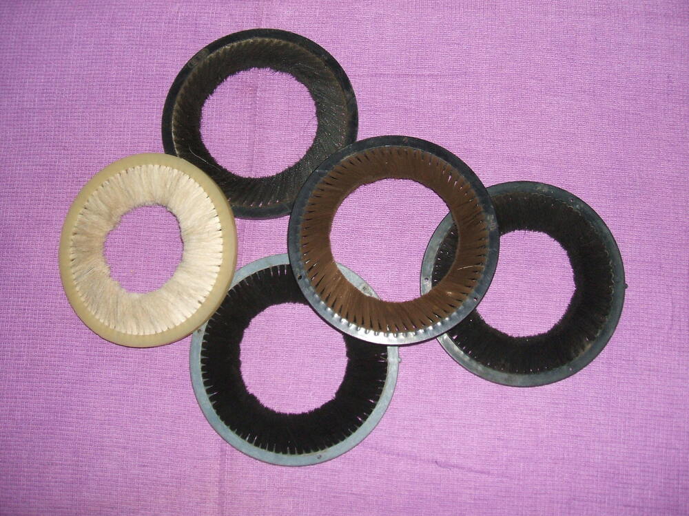 Surface Deburring Brush - Color: White