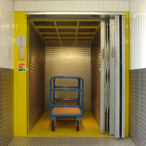 Commercial Goods Lift - Material: Steel