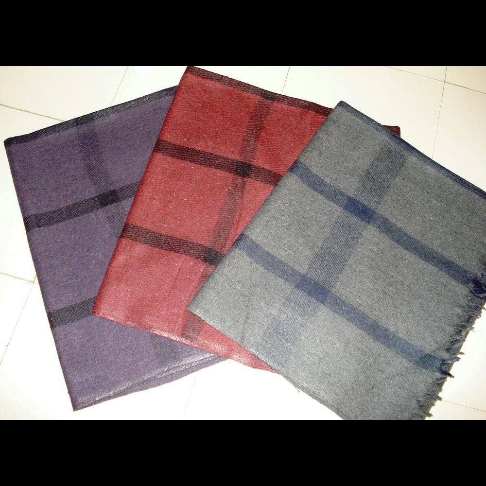 Shoddy Check Blanket - 80% Woolen & 20% Polyester, 220x250 Cm, Assorted Check Print | Woven Fleece, Hemmed Edges, Ideal For Home & Travel