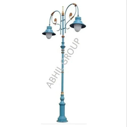 Victorian Haritage Pole - Lighting: Cool White (Led)