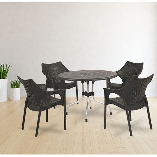 Cherry With Cambridge 4 Seater Dining Table And Chairs - Color: Black