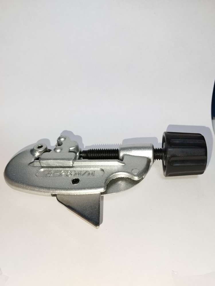 Tube Cutter - Application: Networking / Commercial Industry
