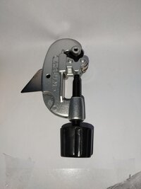 Tube cutter