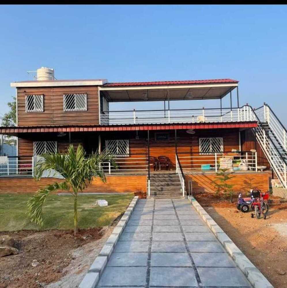 Portable Home - Wood & Metal, 10x12 Ft Gray Portable House | Standard Insulation, 2000 Kg Weight, Ideal For Temporary Housing & Vacation Rental