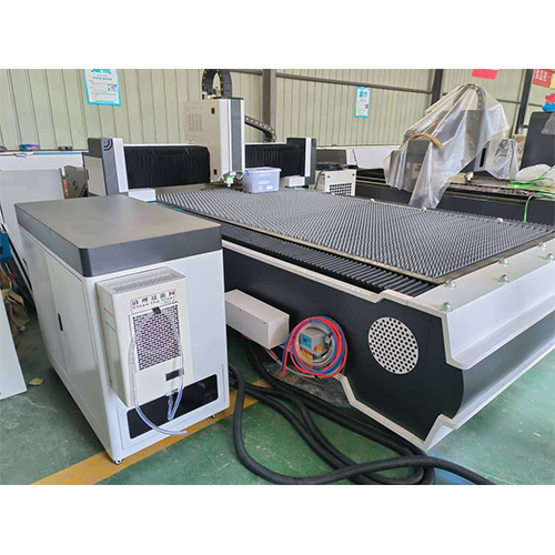Fiber Laser Cutting Machine - Automatic Grade: Automatic