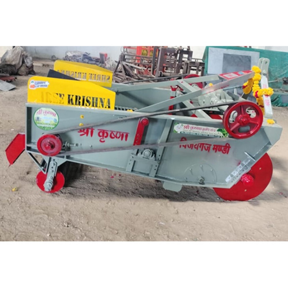 Agriculture Potato Digger - Capacity: 500 Kg/Hour) Kg/Hr