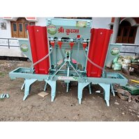 Automatic Potato Planter - Capacity: 500 Kg/hour)