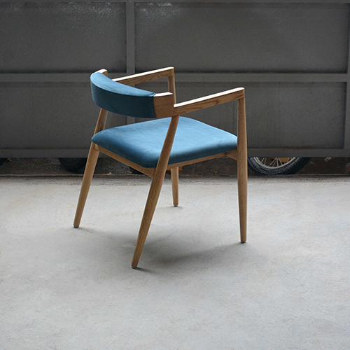 Urbane Solid Wood Dining Chair with Cushioned Upholstry