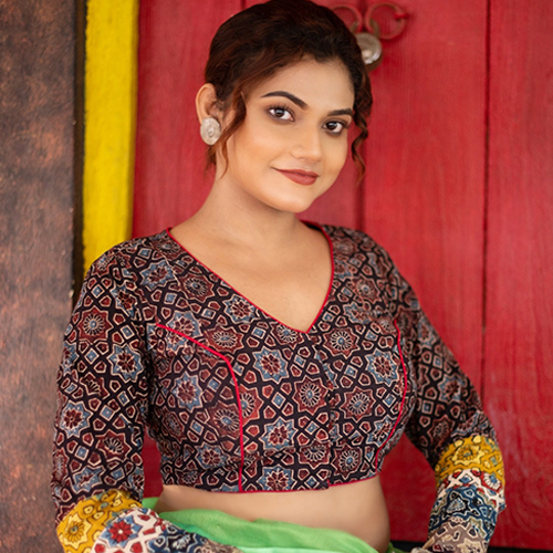 कॉटन हैंड ब्लॉक नैचरल डाई अजऱख फुल स्लीव ब्लाउज