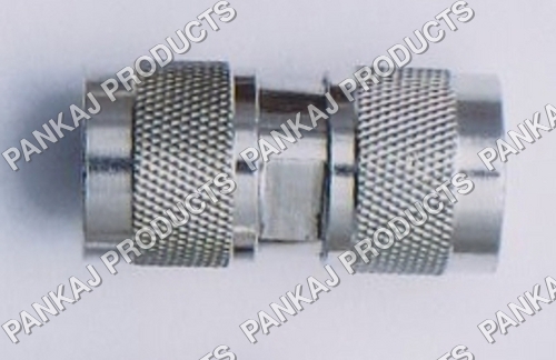 एन पुरुष से पुरुष एडाप्टर