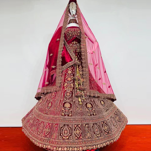 Modern Look Ladies Bridal Lehenga Choli
