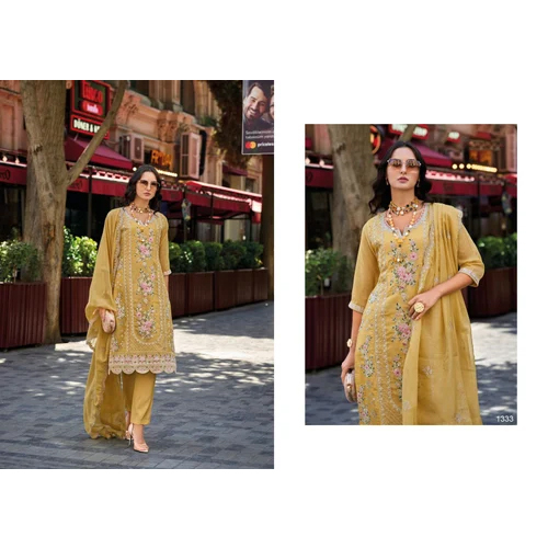 Ladies Fancy Pakistani Suit - Color: Different Available