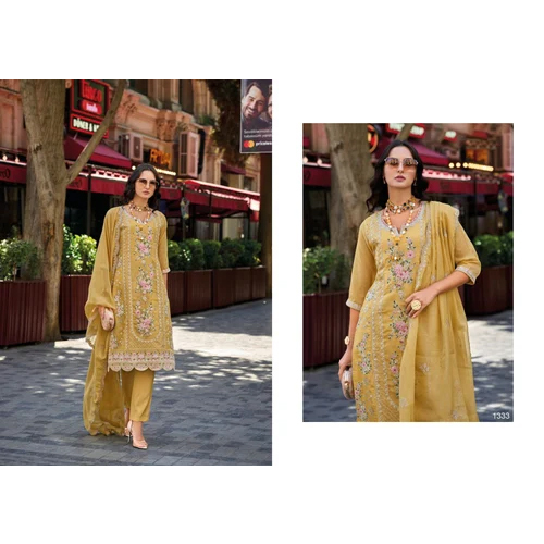 Ladies Fancy Pakistani Suit