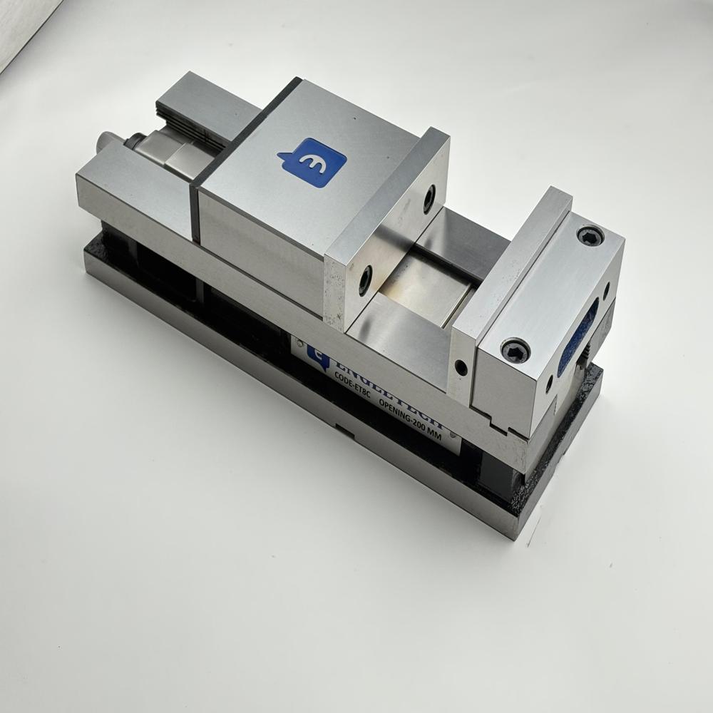 6 Inch Compact Machine Vise  Size -150Mmx200Mm - Application: Industry