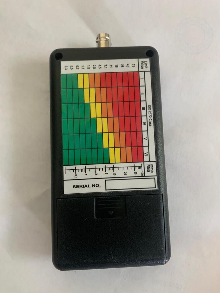 Digital Vibrometer Vib-40 - Color: Red