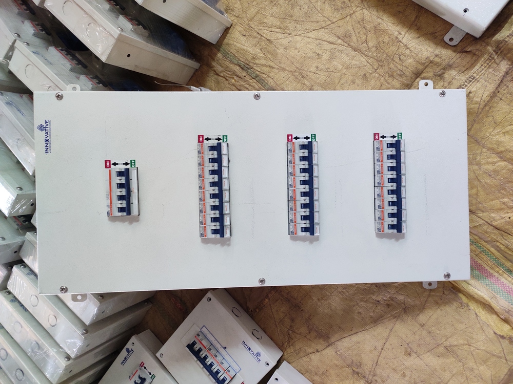 4 Way Mcb Box - Mild Steel, Rectangular Shape, White Color | Powder Coated Finish, Technical Connection Type Included