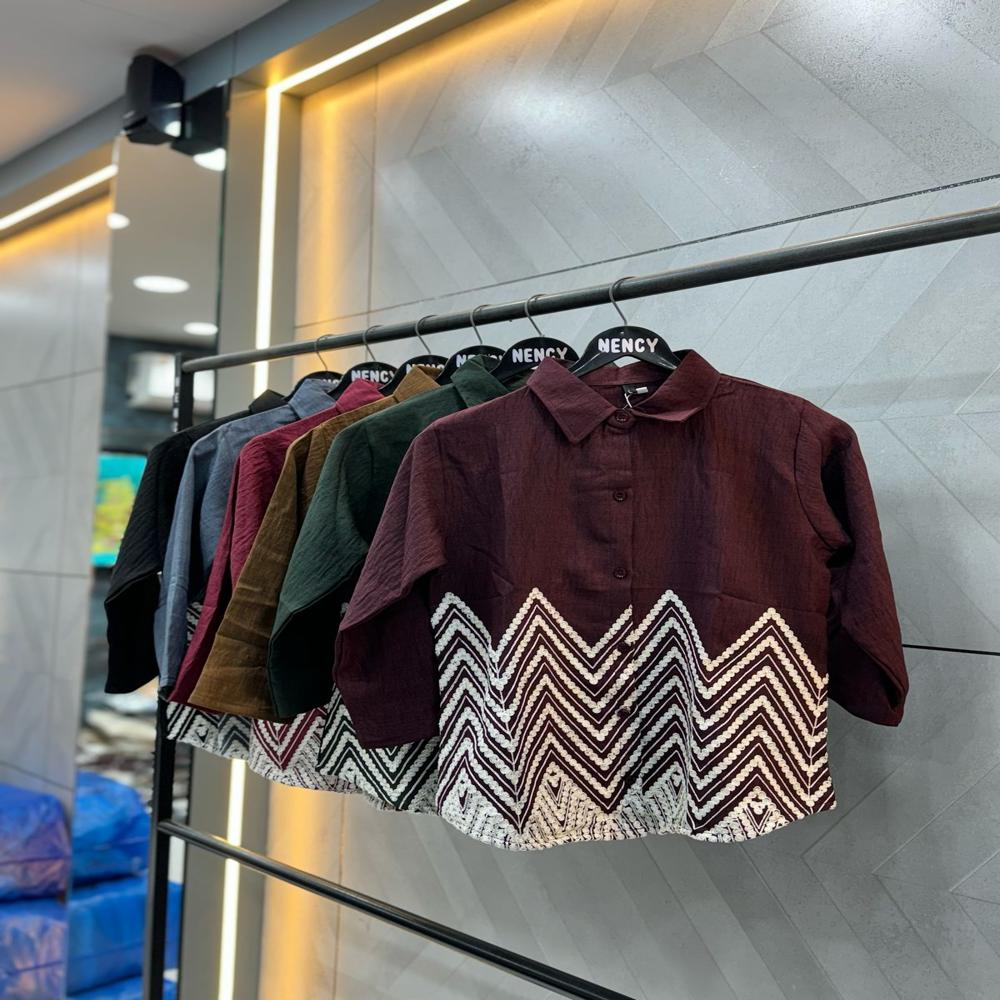 Ladies Trendy Tops - Color: Multicolor