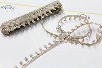 GOLDEN BORDER LACE
