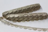 BORDER SEQUENCE LACE