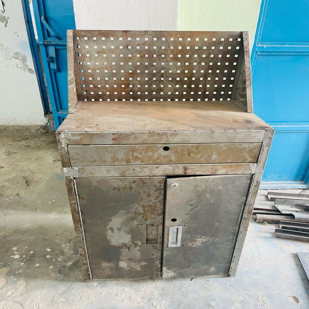 Industrial Workstation