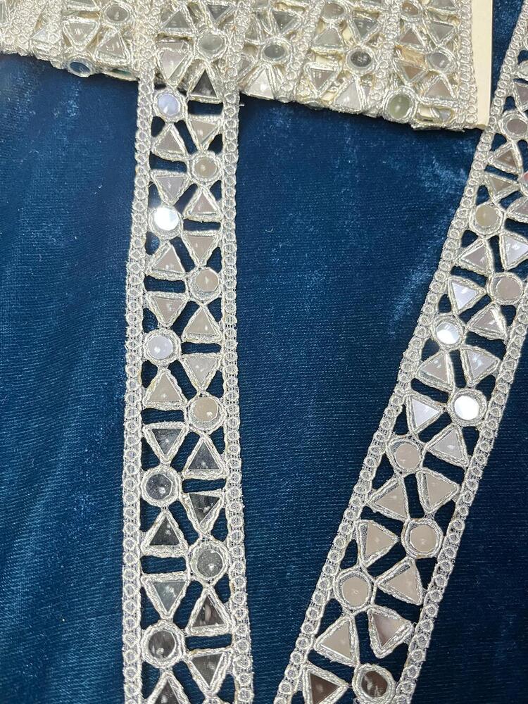 fancy mirror lace