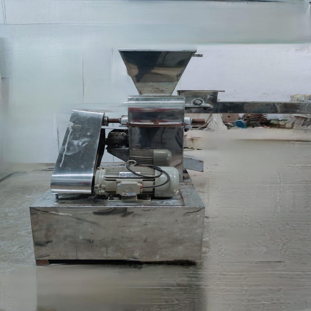 Bread Crumb Machine - Stainless Steel, Semi Automatic, Silver Color | 220-240 Volt Energy Efficient, Ideal For Commercial Kitchens