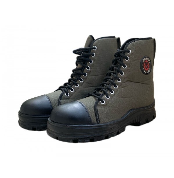 Anti Spike Jungle Shoes - Age Group: Teenagers And Adults