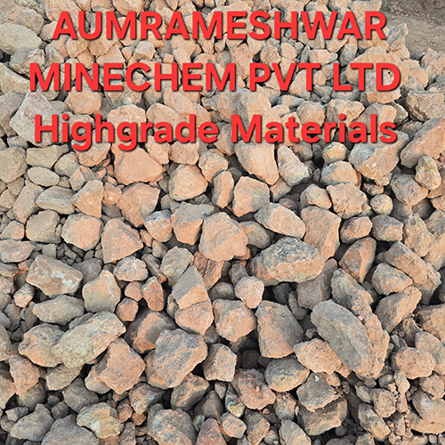 Refractory bauxite