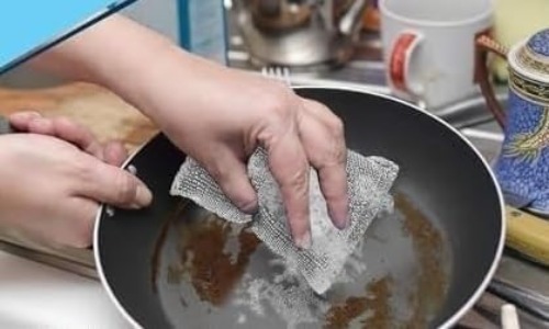 Steel Wire Scrubber - Stainless Steel, 15l X 10w X 10th Cm, Silver Color | Non-scratch, Durable, Rectangular Design For Tough Cleaning Tasks