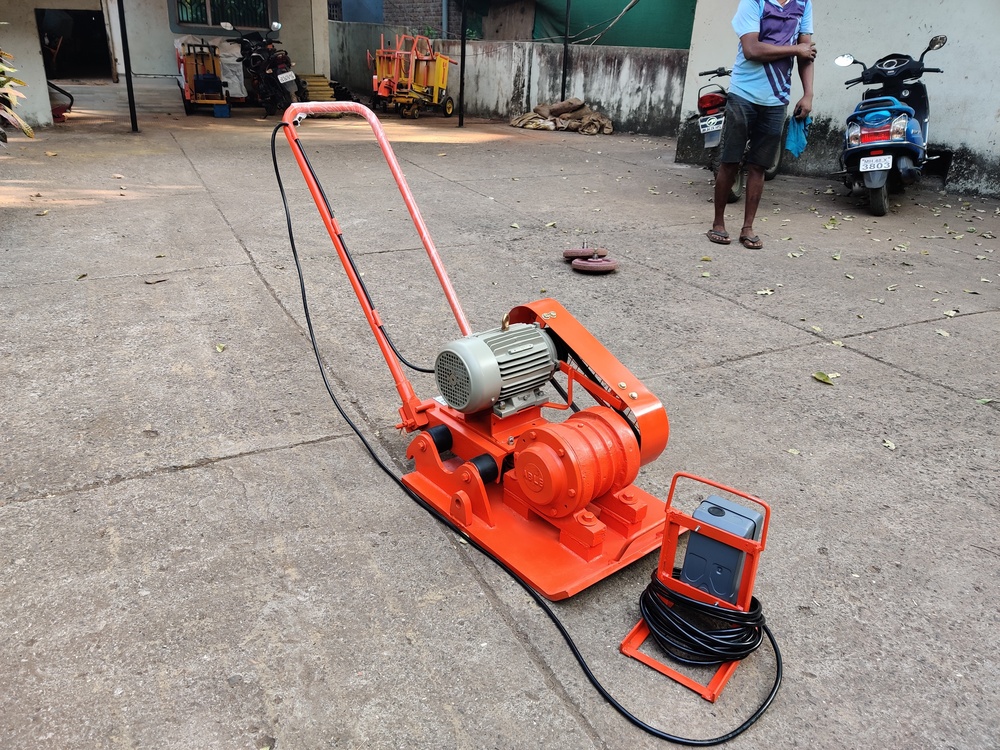 Orange Able Avc 40 - 5 Ton Plate Compactor, 20"x27" Compaction Plate Size, 5hp Electric Motor, 3000 Kg Impact Force, 2000 P/min Vibration Frequency, 65 Ft/min Travel Speed, 180 Kg Weight, Orange Finish