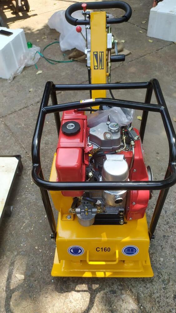 Orange Or 50 Rc160 5 Ton Compactor Reverse/forward Greaves Diesel Engine - Dimension (L*w*h): Plate Size - 27" X 16" X 8"mm Millimeter (Mm)
