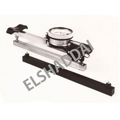 STR 003 Demountable Mechanical Strain Gauge