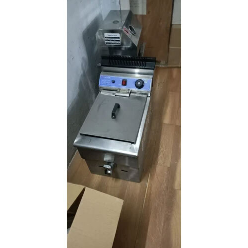 Table Top Gas Fryer - Automatic Grade: Semi Automatic