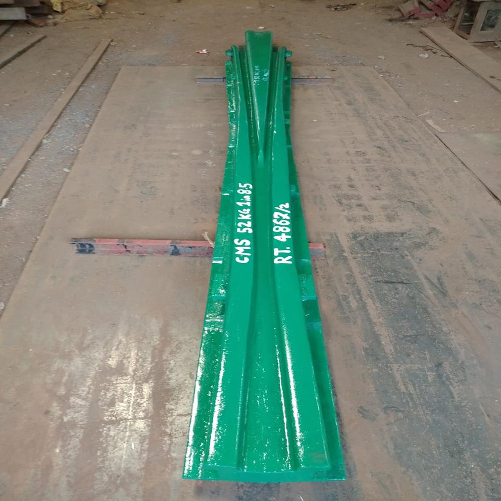 52 Kg 1 In 8.5 Cms Crossing - Color: Green