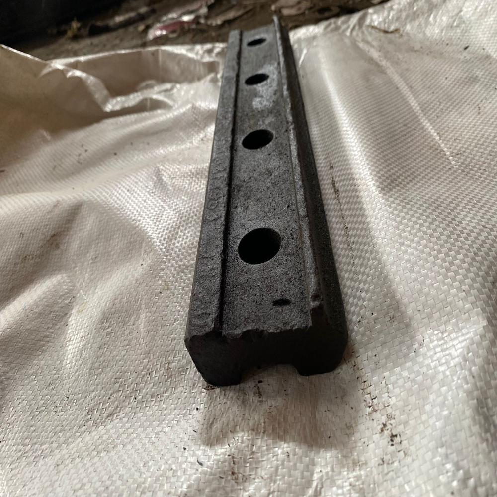 T-059 Standard Fish Plate 90lbs - Color: Black