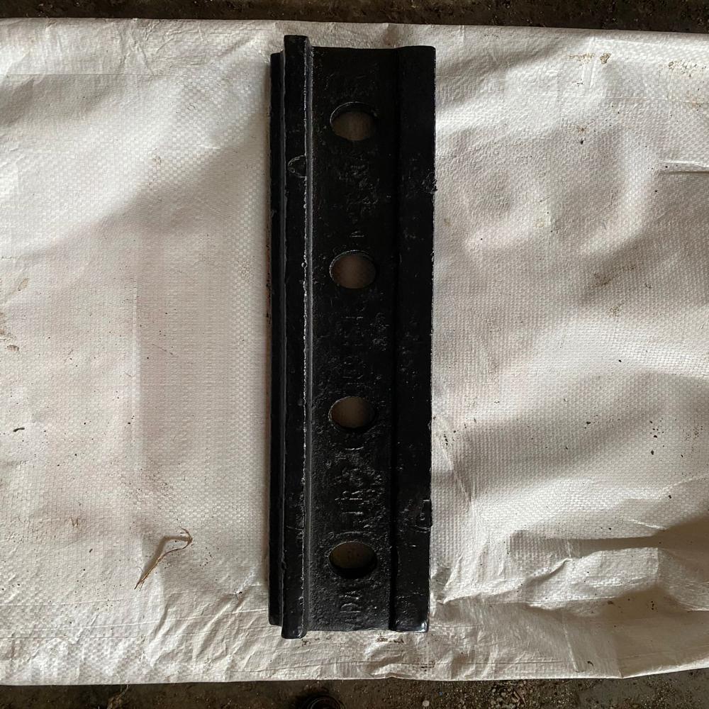 T-059 Standard Fish Plate 90lbs - Color: Black