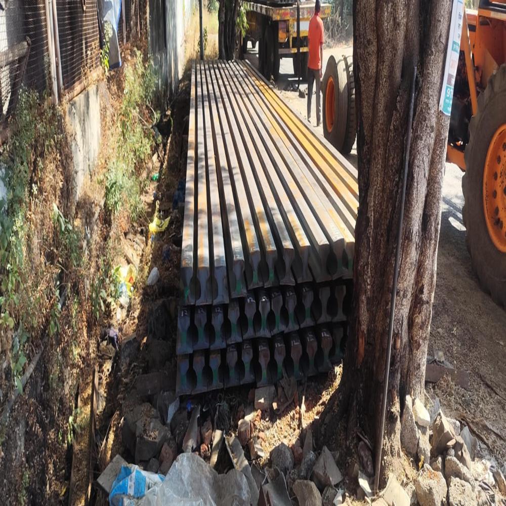 CR100 RAILS
