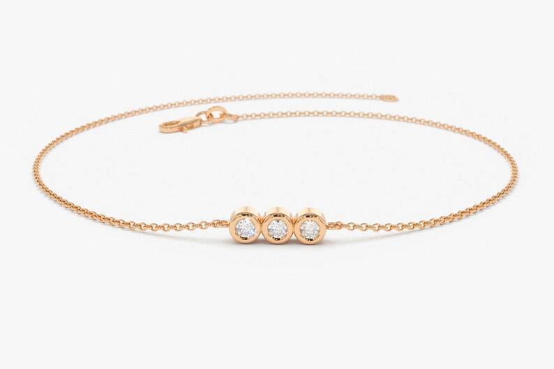 2.0mm Round Cut Colorless Diamond Bracelet - Diamond Clarity: Vvs1
