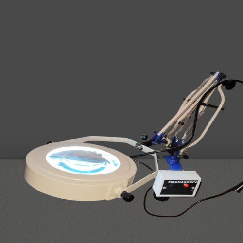 Illuminated magnifier with clamp