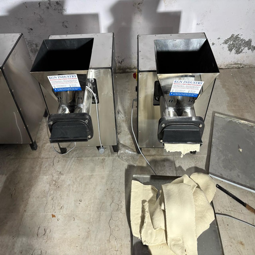 Dough Sheeter Machine - Stainless Steel, 26x28x36 Inch, White | 50-100 Kg/hr Capacity, Semi-automatic, Eco Friendly, Low Noise, 1-year Warranty